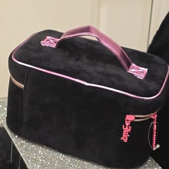 Juicy Couture Pink Rhinestone Logo Veliur Cosmetic Case - Picture 7 of 9